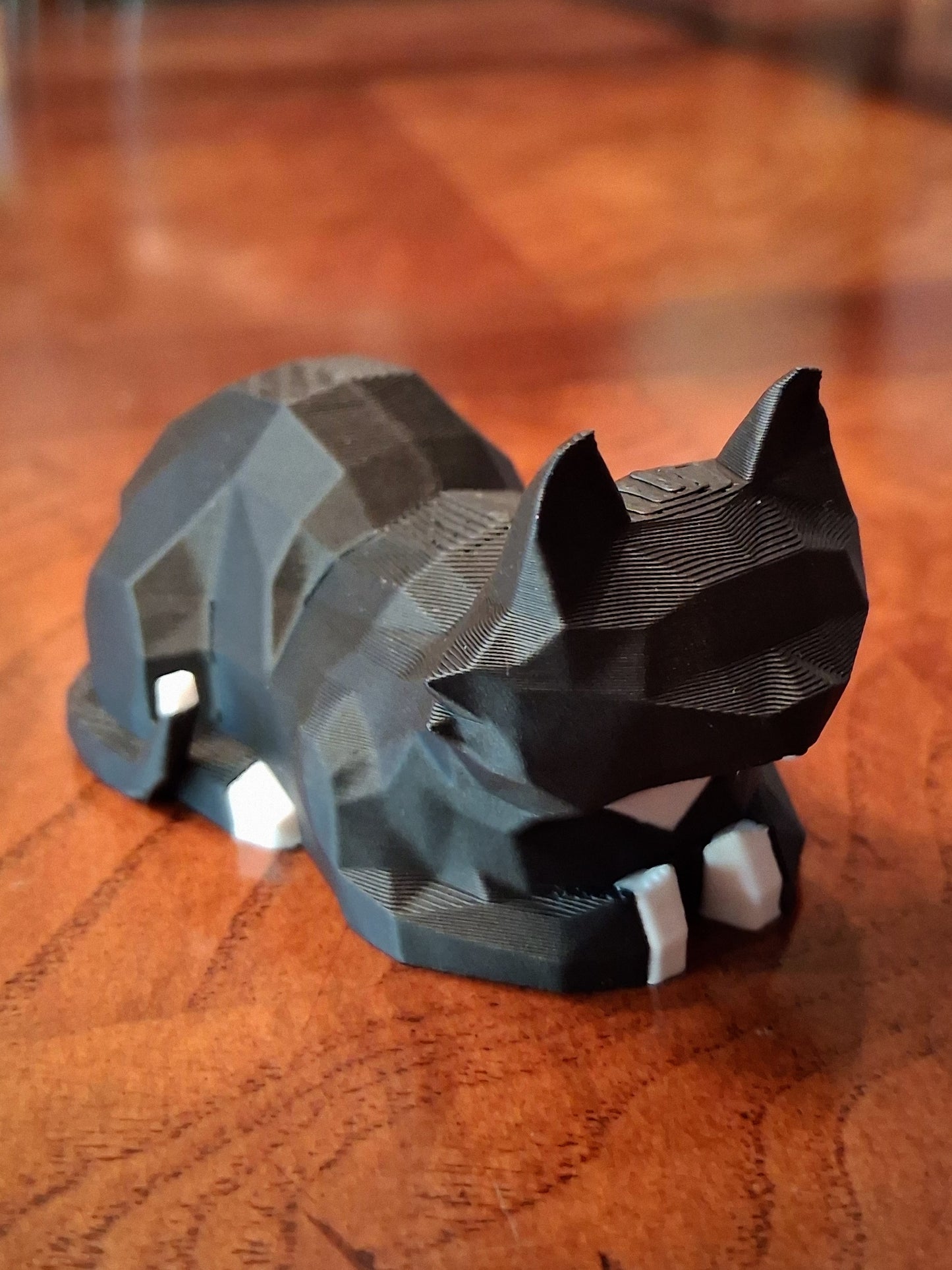 Small Low Poly Loafing Cat