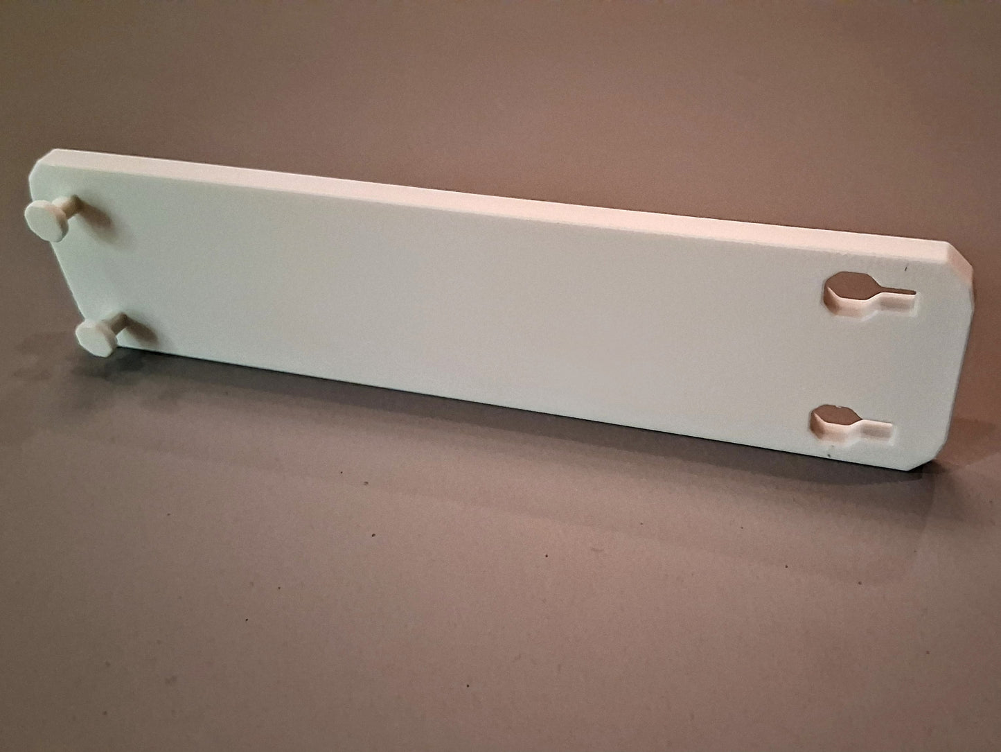 Extendo-Hook: The Expandable Over-the-Door Storage Hook